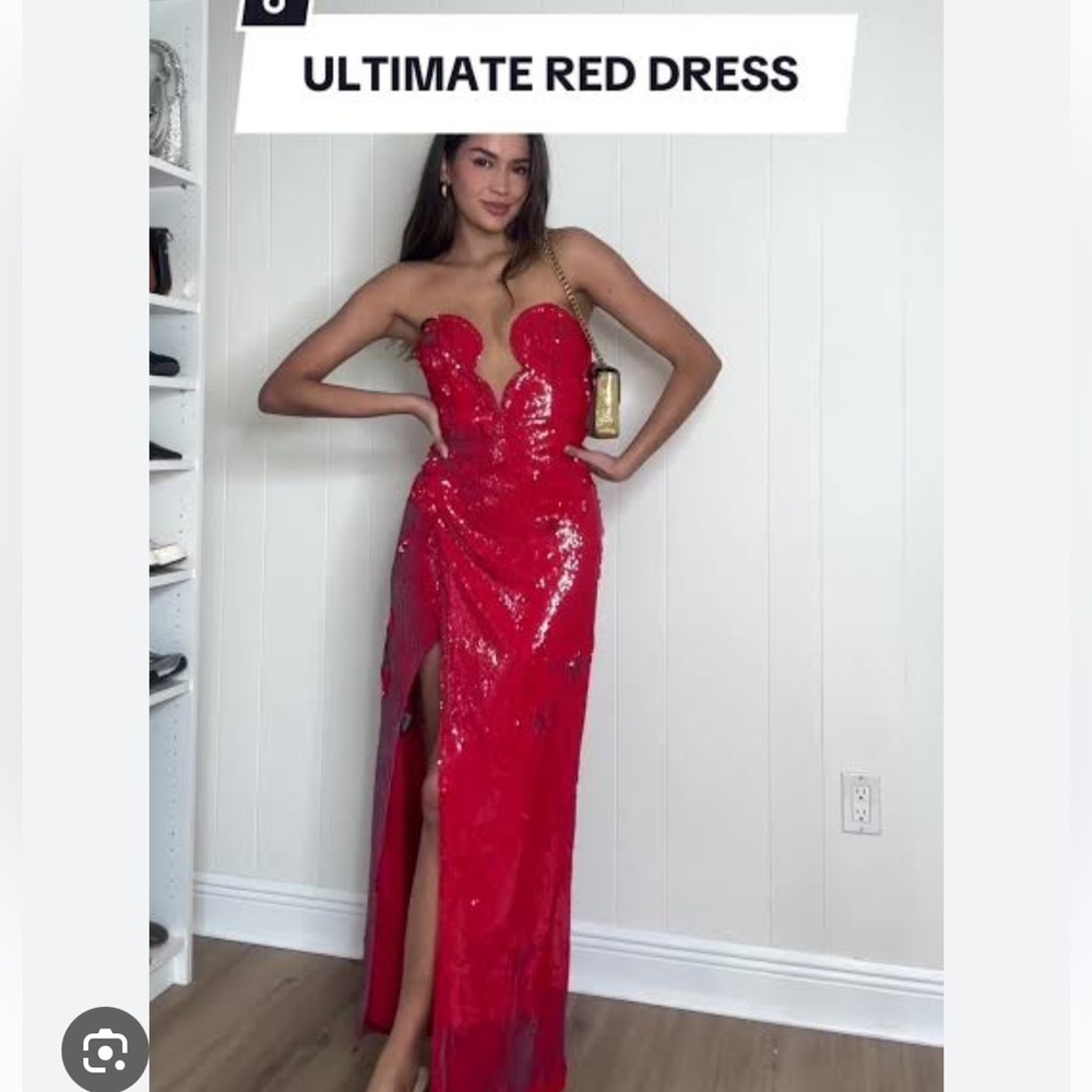 Michael Costello X REVOLVE Giselle Dress in Red - Picture 3 of 9